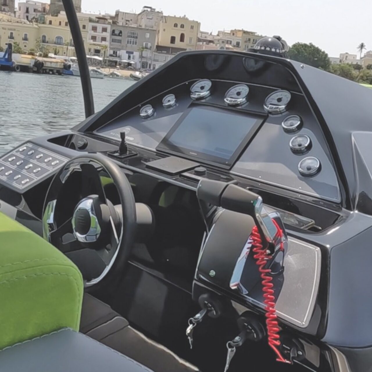 Cantiere Nautico MIAMI GOLD Produzione e Fabbrica di Gommoni e barche a Napoli Campania da 13 Metri Cabinati a 6 Metri.